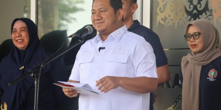 Bupati Mudyat Noor Kirim Pesan Sportivitas Saat Melepas Kontingen PORSENIJAR PPU 2025