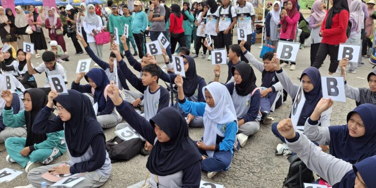 Fun Walk Elder Semarakkan HKN Ke-61, Ratusan Warga PPU Tumpah Ruah Nikmati Aktivitas Sehat