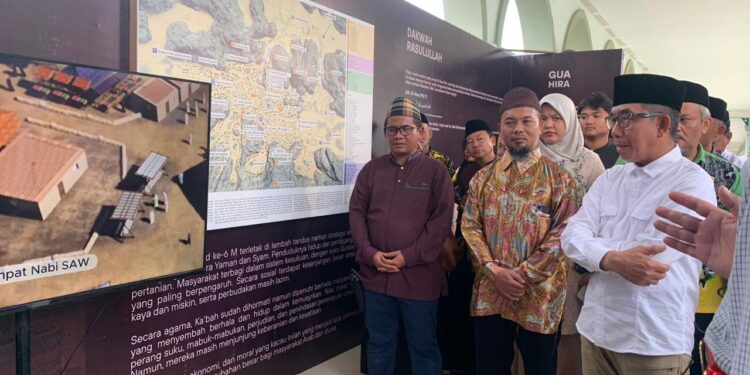 Bupati Ardiansyah Resmikan Pameran Sejarah Islam di Miniatur Ka’bah
