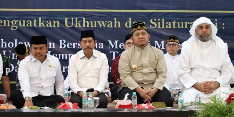 Ribuan Jamaah Padati Masjid Agung Al-Ikhlas, Syekh Muhammad Jaber: “Jadikan Al-Qur’an Sahabat Hidup Kita”