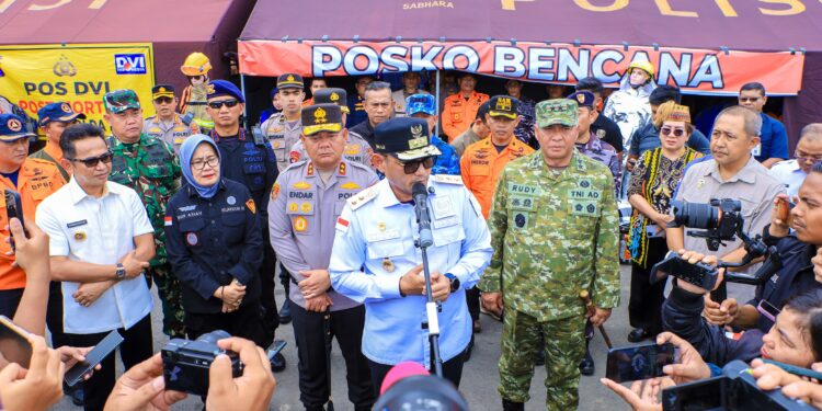 Pangdam VI/Mlw Pimpin Simulasi Kesiapsiagaan Bencana Hidrometeorologi di Balikpapan