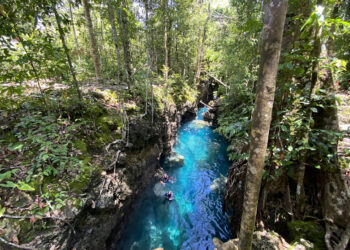 Goa Halo Tabung Maratua, Pesona Karst Biru yang Membuat Gubernur Kaltim Terpikat